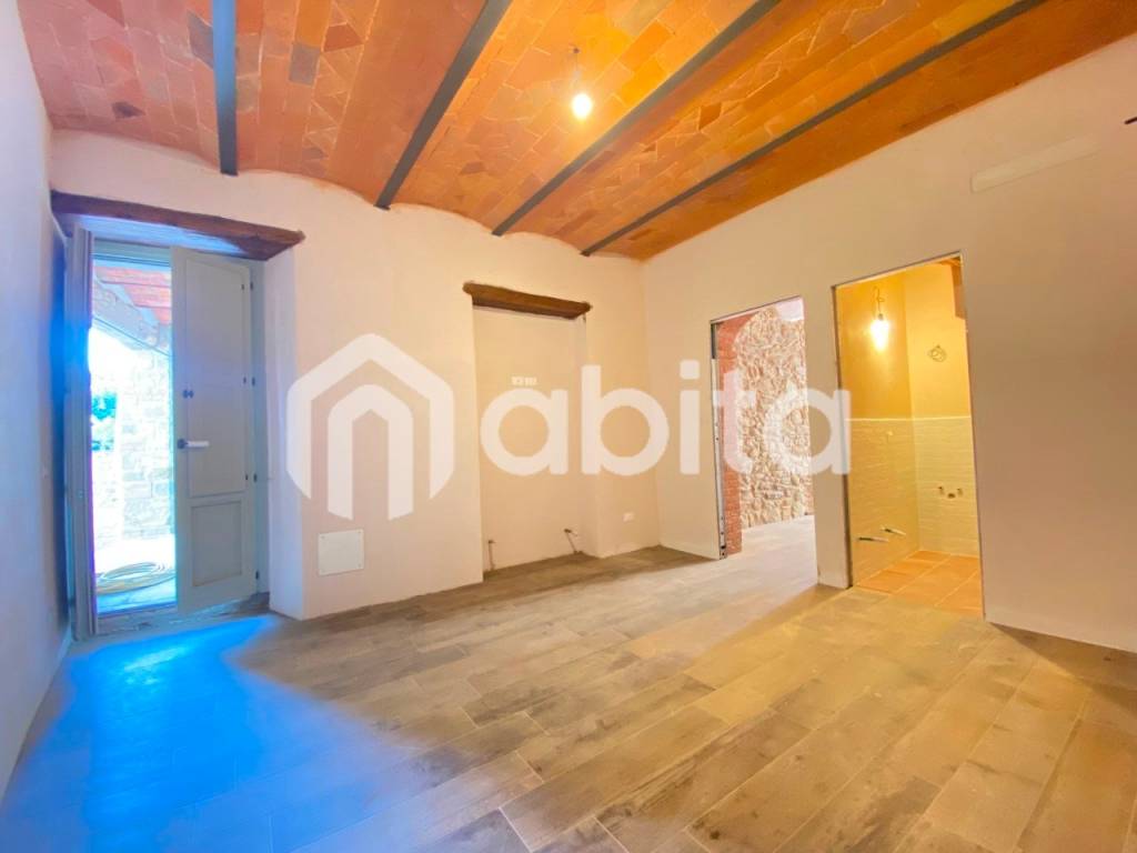 casa indipendente in vendita a Bucine in zona San Pancrazio