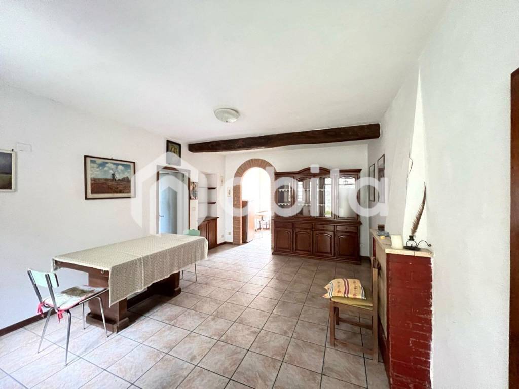 appartamento in vendita a Bucine in zona Ambra