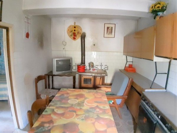 casa indipendente in vendita a Bucine