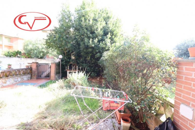 casa indipendente in vendita a Bucine