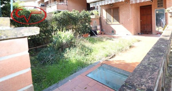 casa indipendente in vendita a Bucine