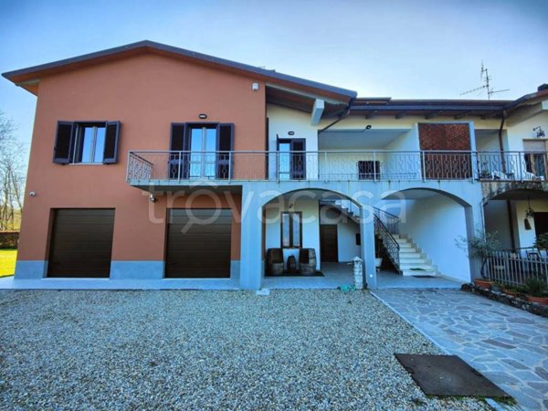 casa indipendente in vendita a Bucine in zona Ambra