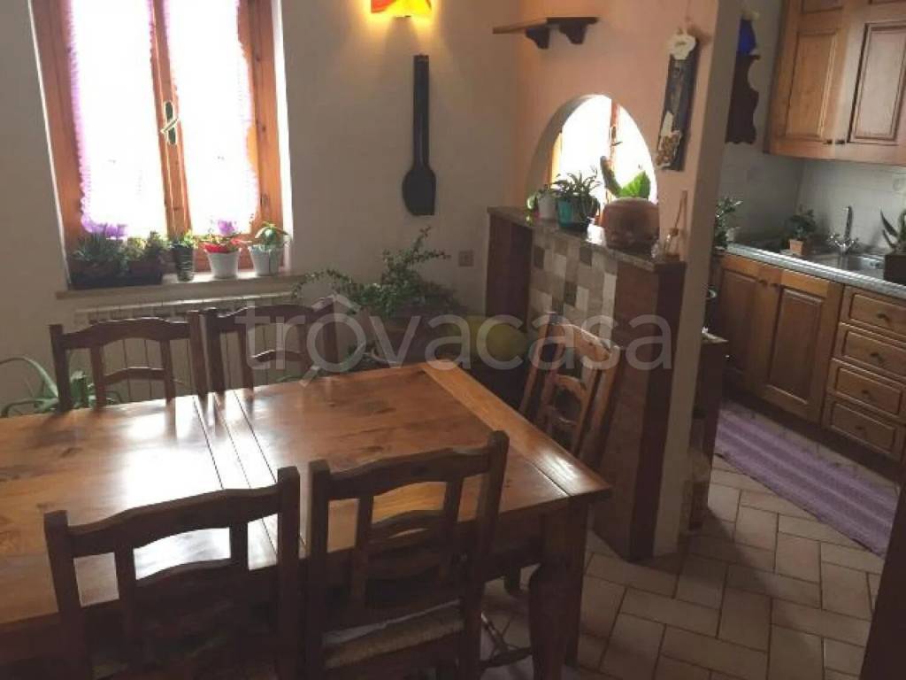 appartamento in vendita a Bucine