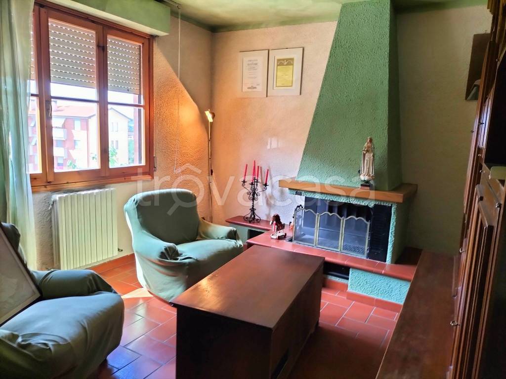 casa indipendente in vendita a Bucine in zona Pietraviva