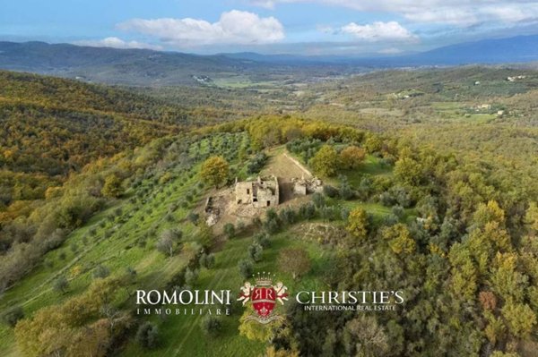 casa indipendente in vendita a Bucine in zona Ambra