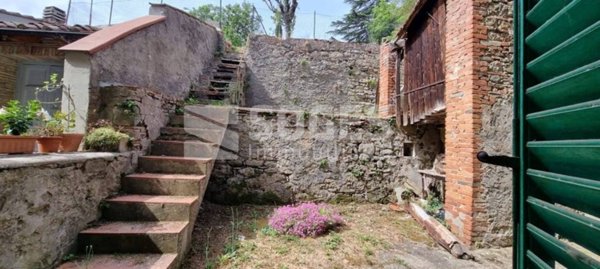 appartamento in vendita a Bucine