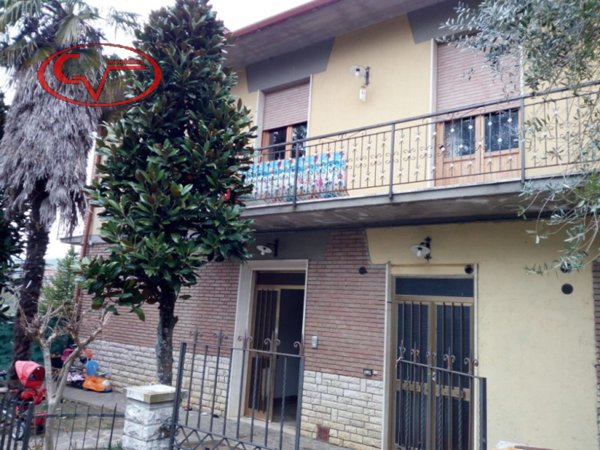 appartamento in vendita a Bucine in zona Ambra