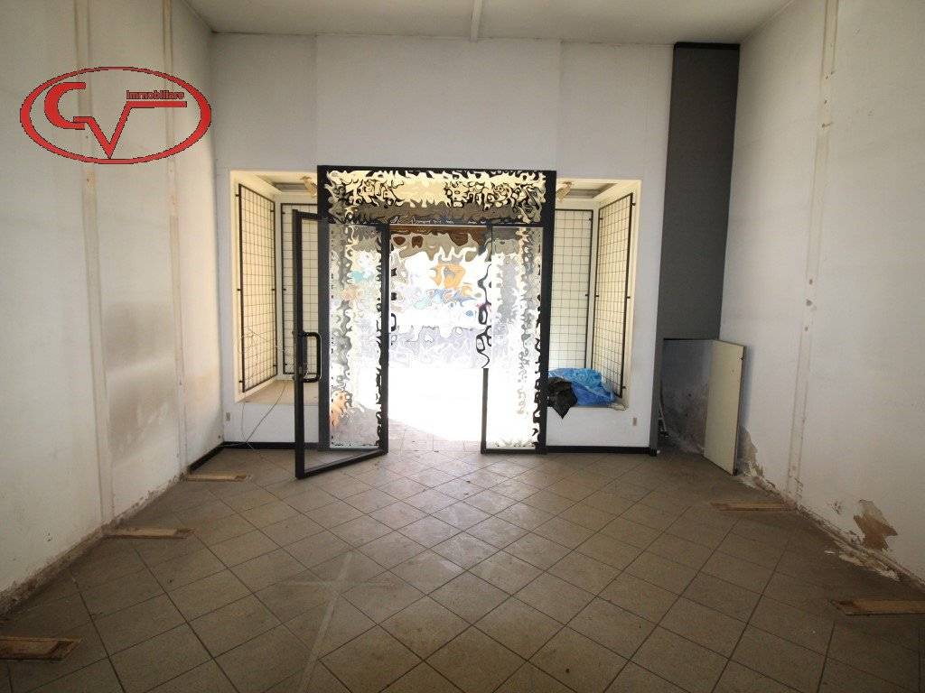 negozio in vendita a Bucine