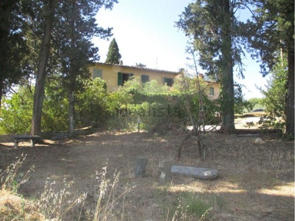 casa indipendente in vendita a Bucine