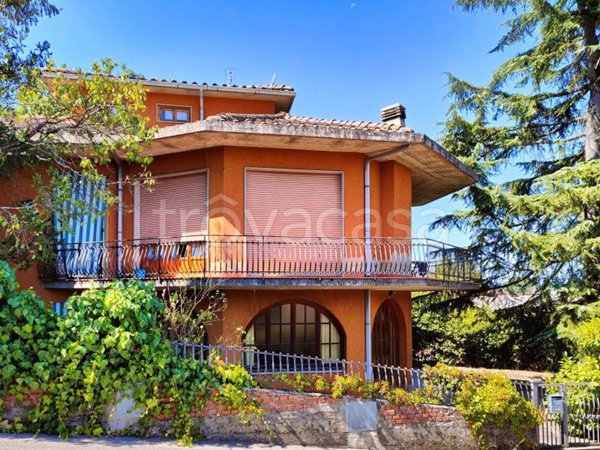 casa indipendente in vendita a Bucine in zona Ambra