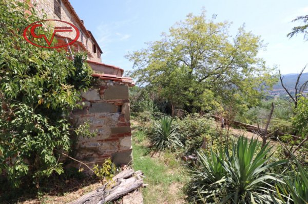 casa indipendente in vendita a Bucine in zona Duddova