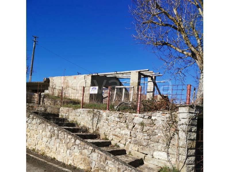casa indipendente in vendita a Bucine in zona Badia Agnano