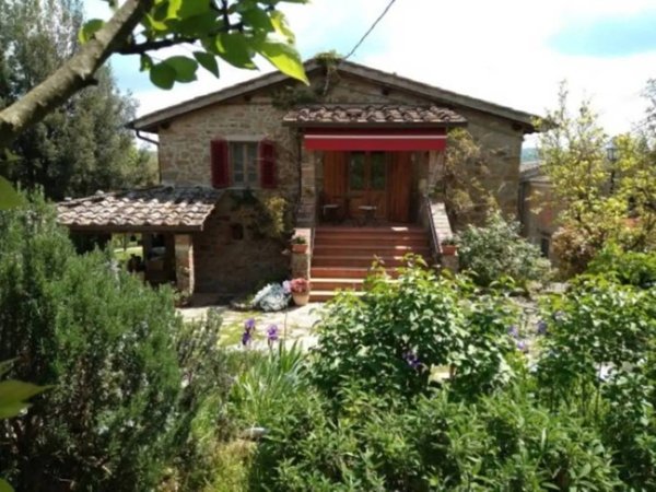 casa indipendente in vendita a Bucine
