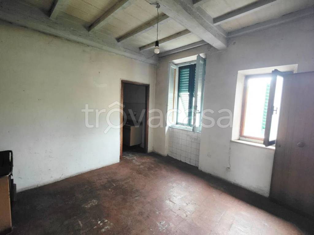 appartamento in vendita a Bucine in zona Badia Agnano