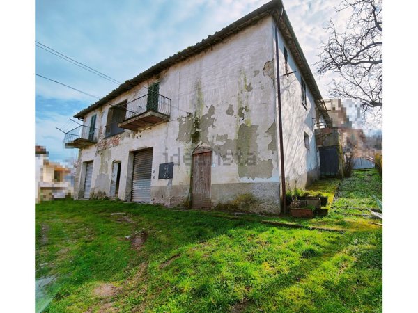 casa indipendente in vendita a Bucine