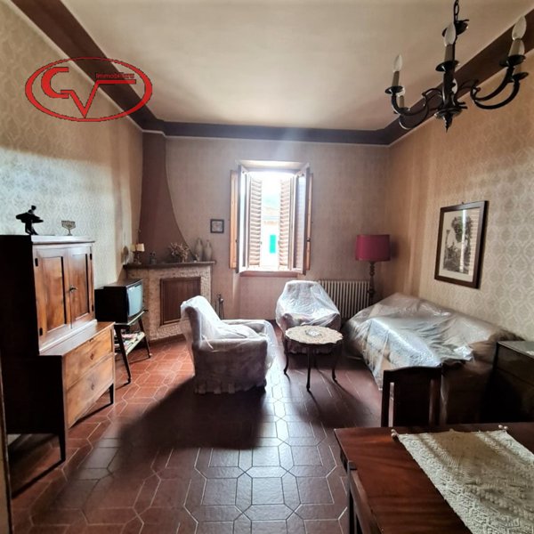 appartamento in vendita a Bucine in zona Ambra