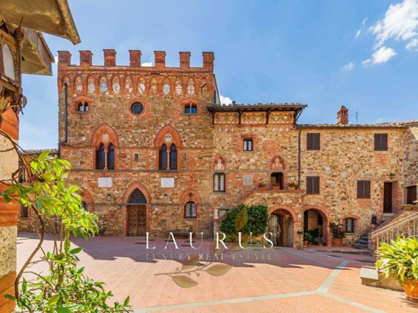 intera palazzina in vendita a Bucine