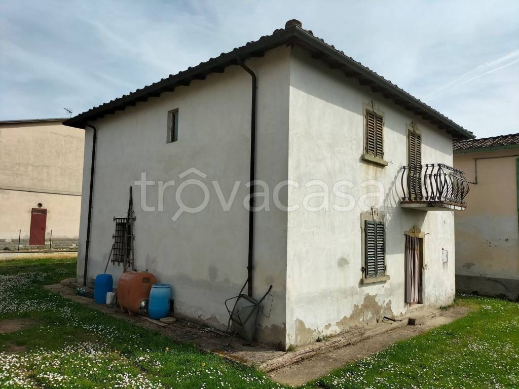 casa indipendente in vendita a Bucine