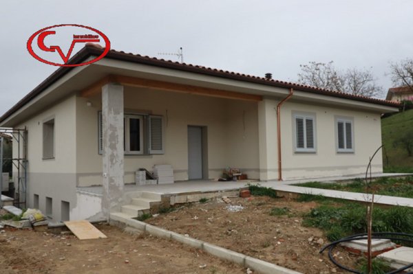 casa indipendente in vendita a Bucine