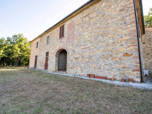 casa indipendente in vendita a Bucine