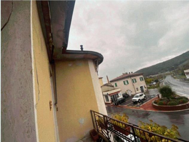 appartamento in vendita a Bucine in zona Ambra