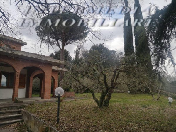 casa indipendente in vendita a Bucine