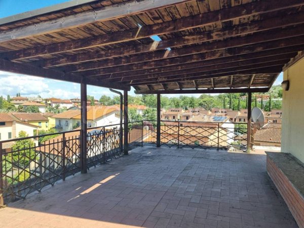 appartamento in vendita a Bucine in zona Pietraviva