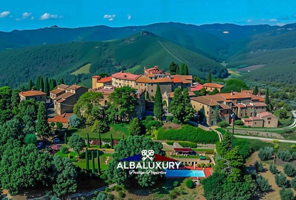 villa in vendita a Bucine