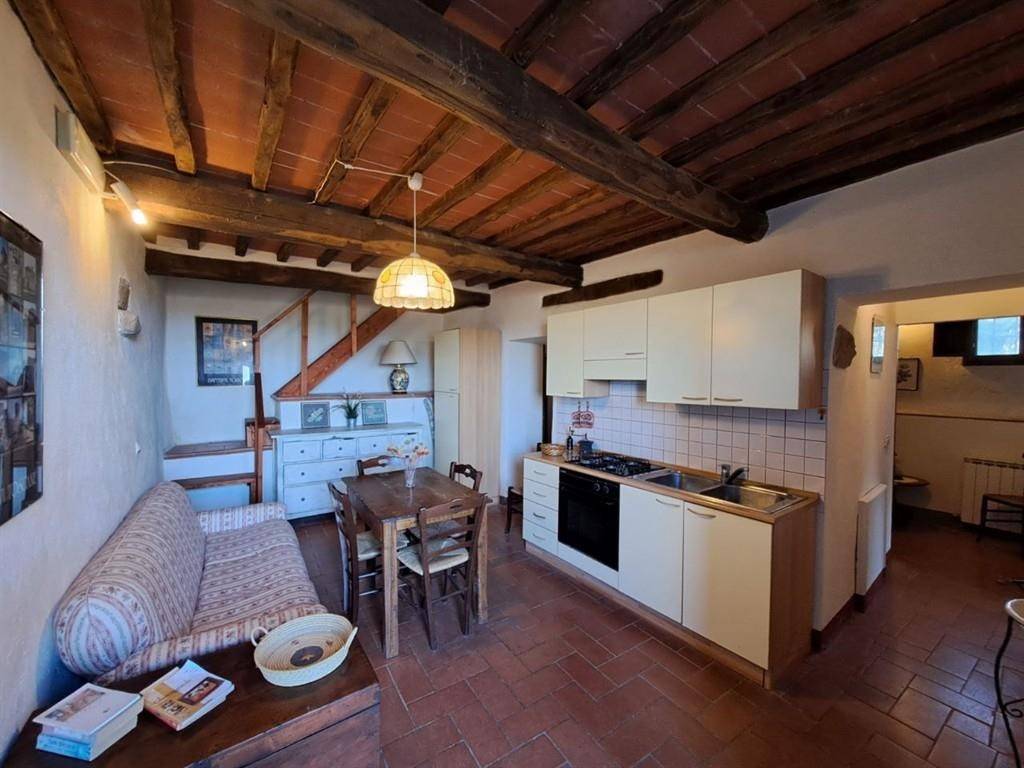 casa semindipendente in vendita a Bucine in zona Ambra