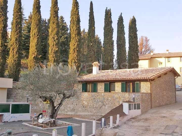 casa indipendente in vendita a Bucine