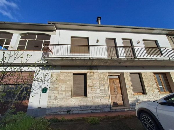 appartamento in vendita a Bucine in zona Ambra