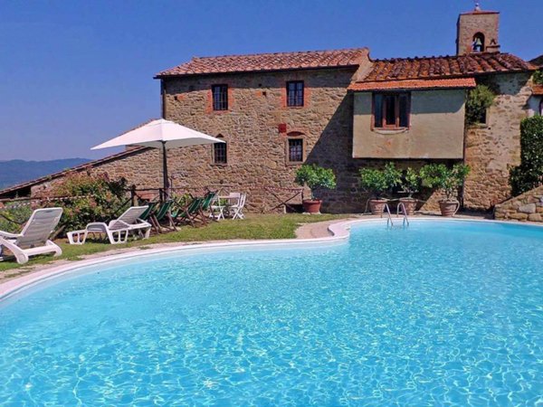 casa indipendente in vendita a Bucine