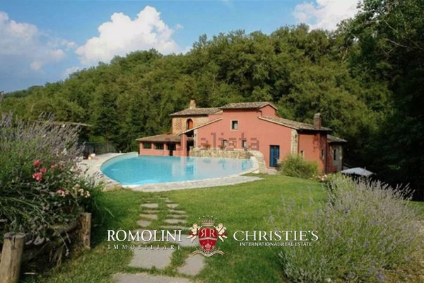 casa indipendente in vendita a Bucine