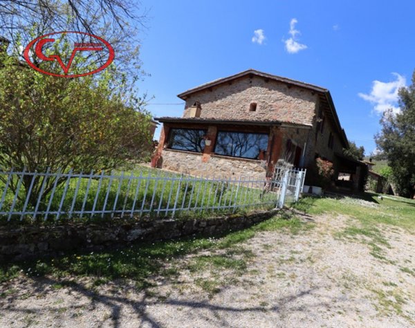 casa indipendente in vendita a Bucine