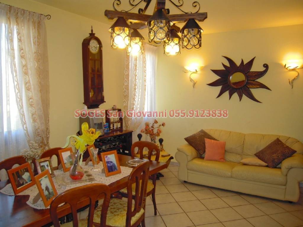 casa indipendente in vendita a Bucine