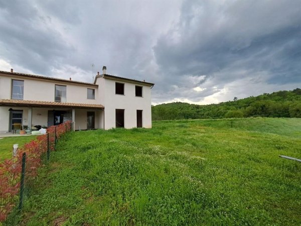 casa indipendente in vendita a Bucine