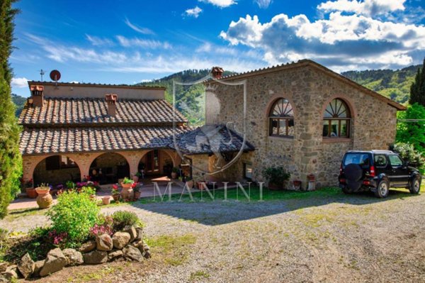 casa indipendente in vendita a Bucine