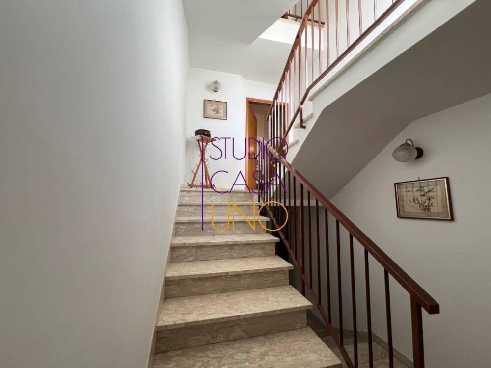 casa indipendente in vendita a Bucine in zona Ambra