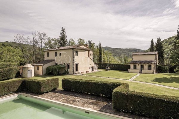 casa indipendente in vendita a Bucine in zona Badia Agnano