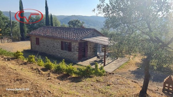 casa indipendente in vendita a Bucine in zona Ambra