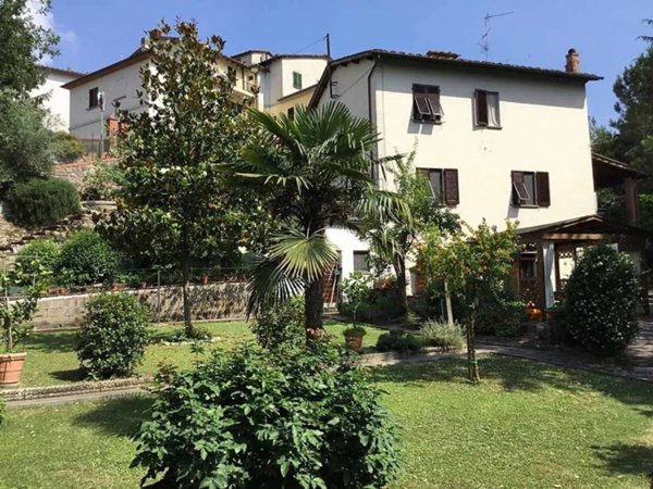 casa indipendente in vendita a Bucine
