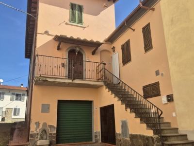 appartamento in vendita a Bucine