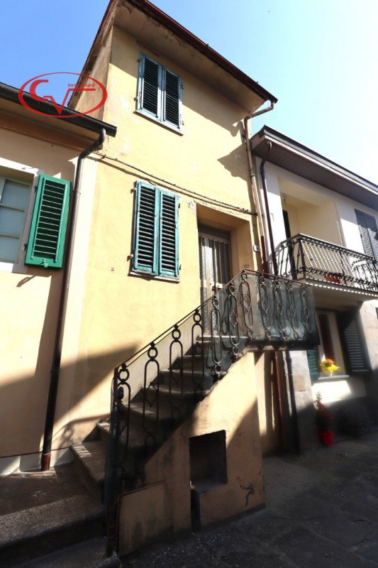 casa indipendente in vendita a Bucine in zona San Pancrazio