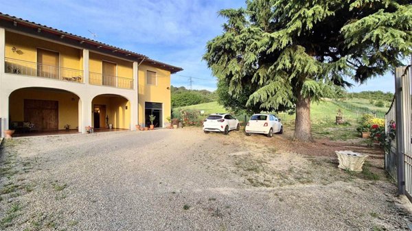 casa indipendente in vendita a Bucine in zona Capannole