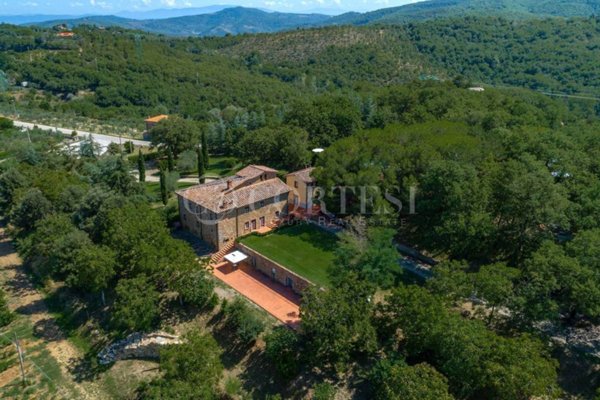 casa indipendente in vendita a Bucine in zona San Pancrazio