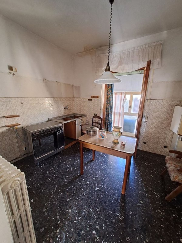 appartamento in vendita a Bucine in zona Ambra
