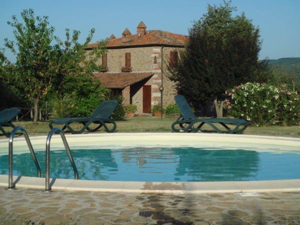 casa indipendente in vendita a Bucine