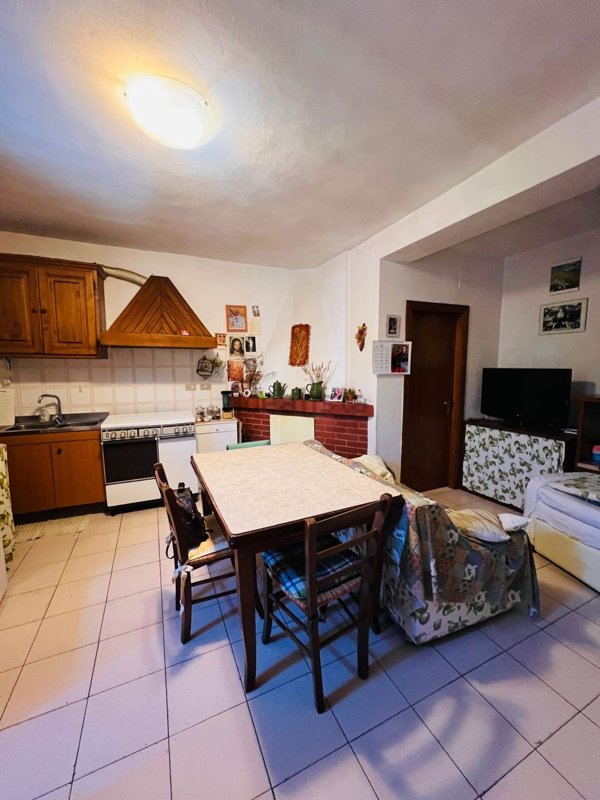 appartamento in vendita a Bucine in zona Badia Agnano