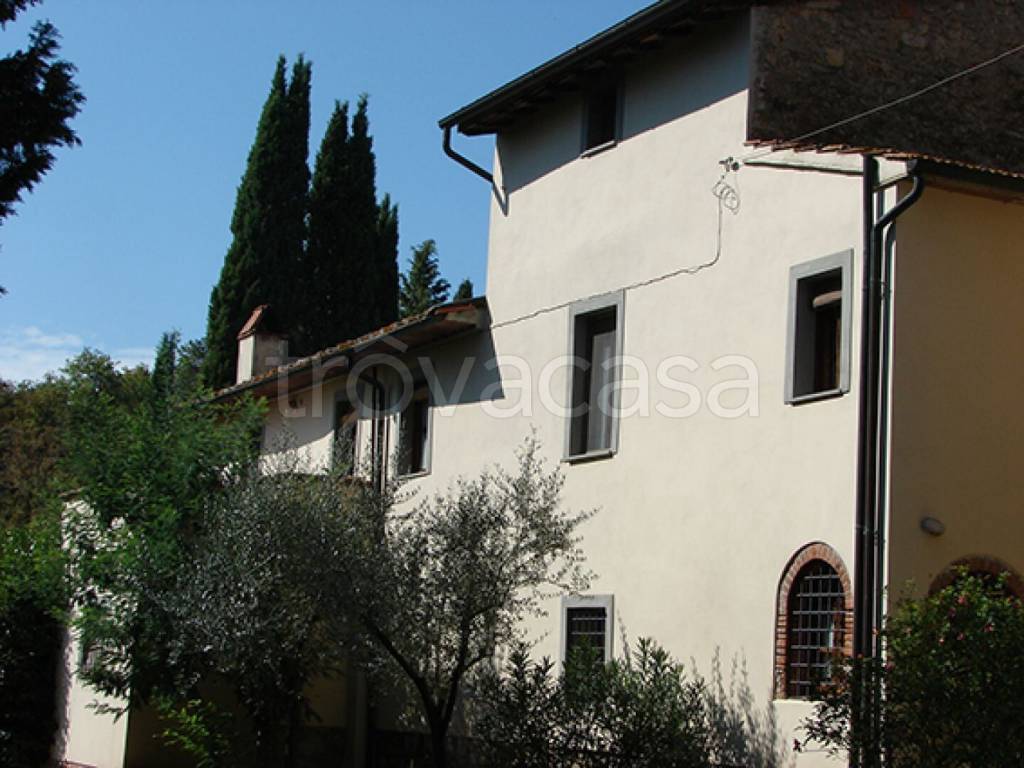 casa indipendente in vendita a Bucine
