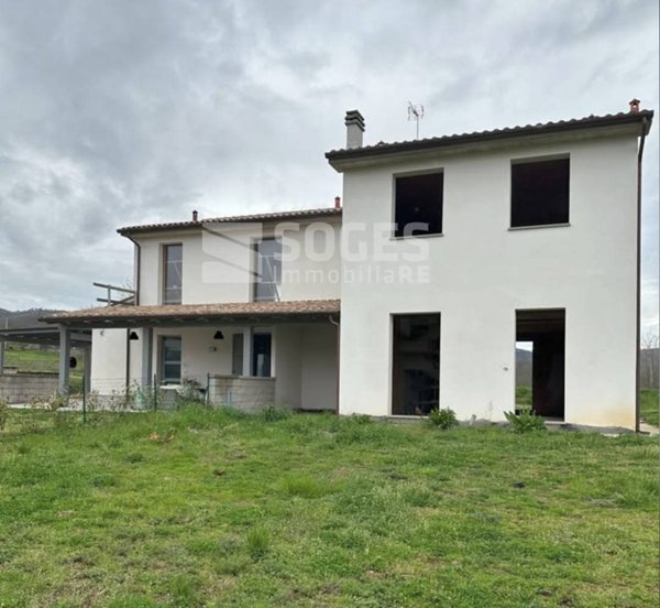casa indipendente in vendita a Bucine